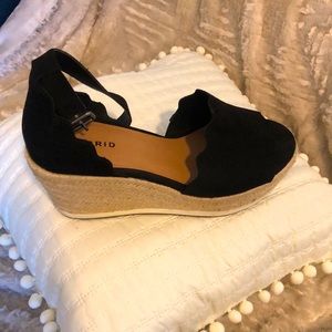 Torrid Black Sport Wedge